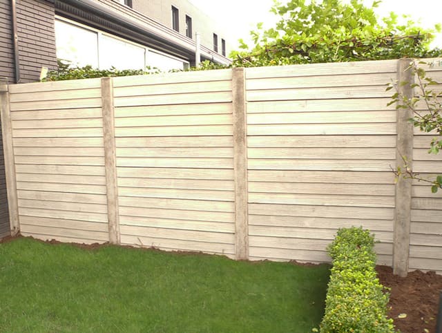 Betonnen schutting