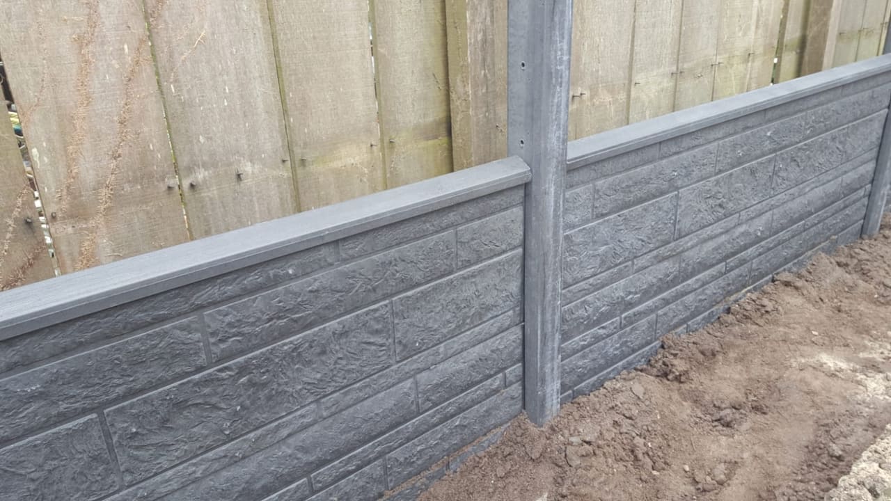Nieuwe betonpalen en onderplaten — foto 2