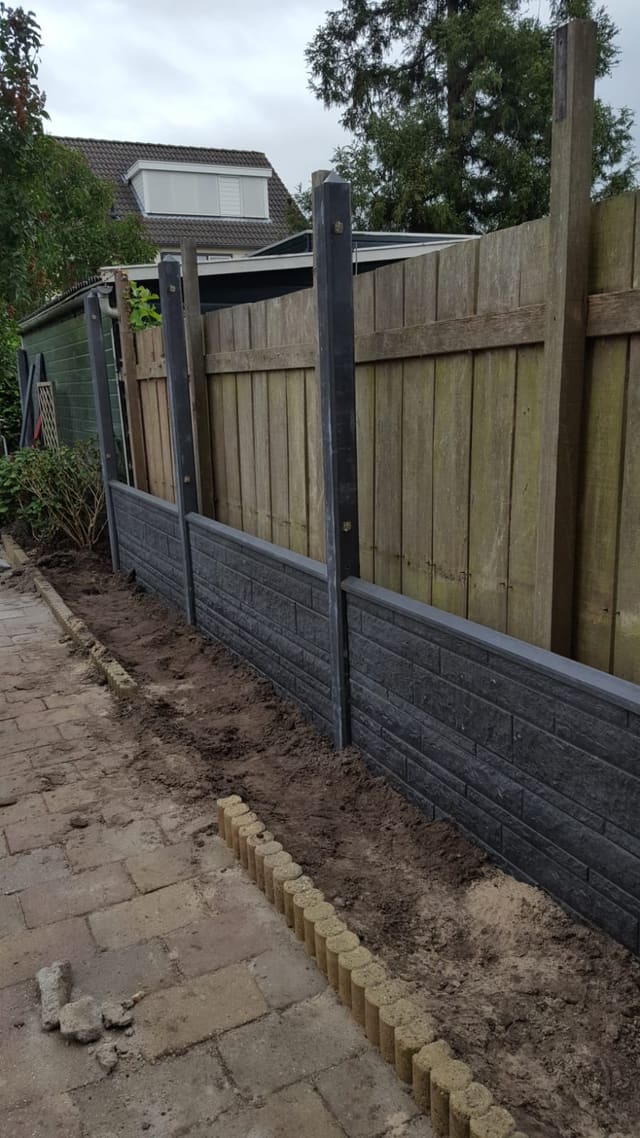 Nieuwe betonpalen en onderplaten — foto 8